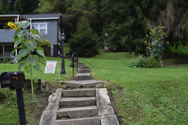 Property Photo: 1631 Junkins Avenue WV 26301