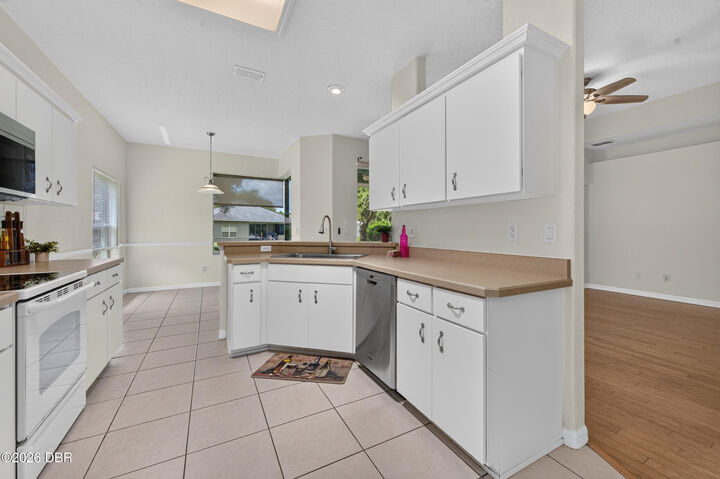 Property Photo:  12 Old Creek Circle  FL 32174 