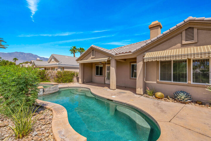 Property Photo:  41 Vista Mirage Way  CA 92270 