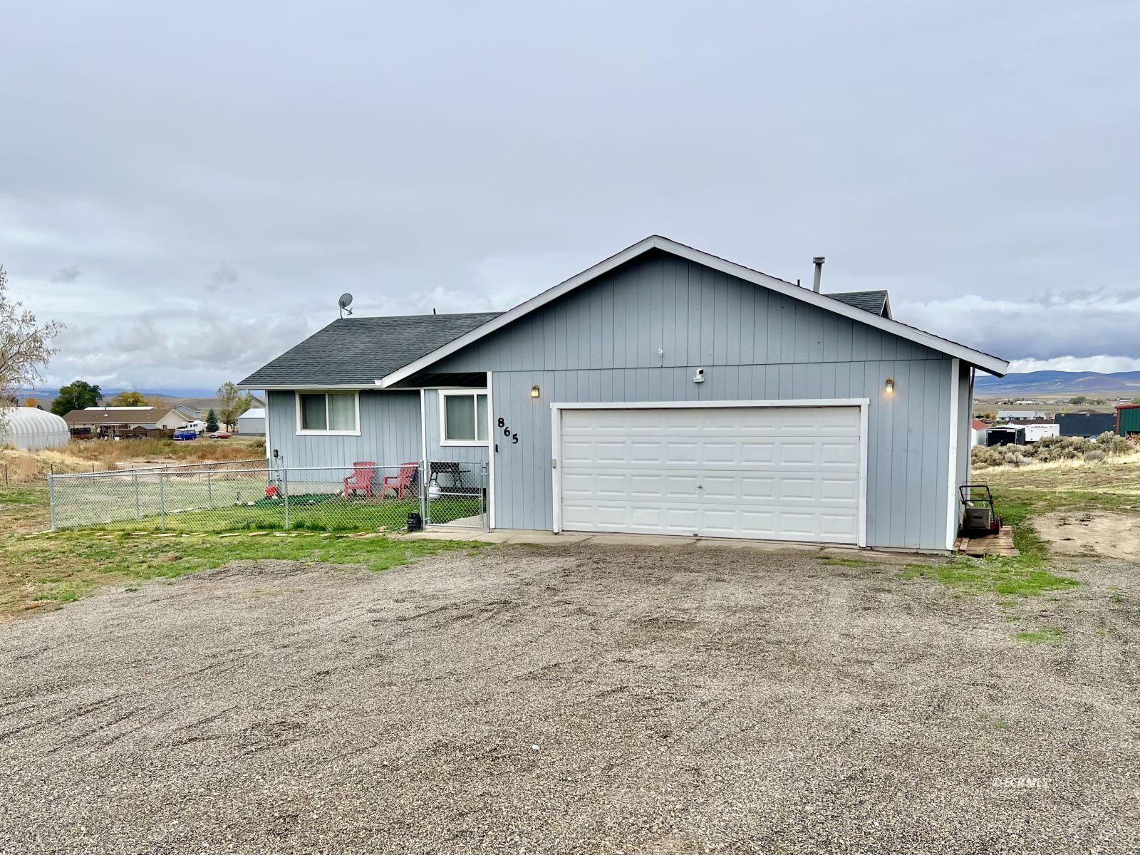 Property Photo: 865 Black Oak Drive NV 89815