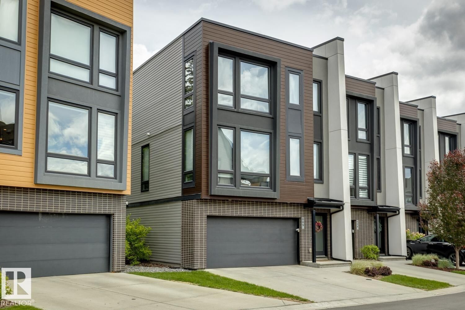 Property Photo:  1304 Rutherford Road SW 9  AB T6W 0B4 