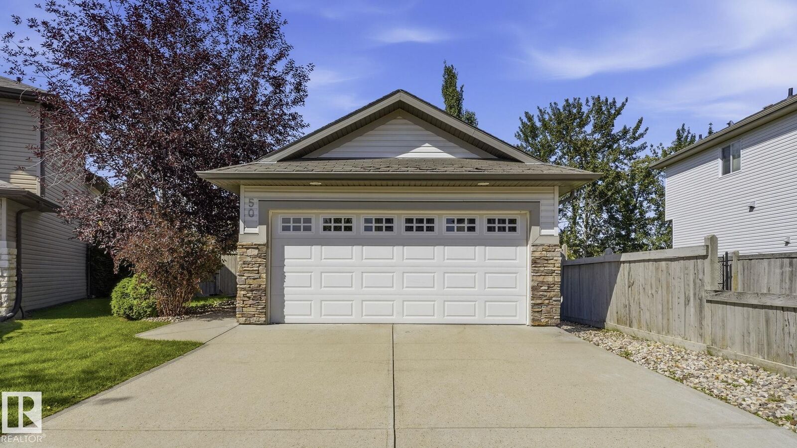 Photo de la propriété:  50 Snowbird Crescent  AB T9E 0H6 