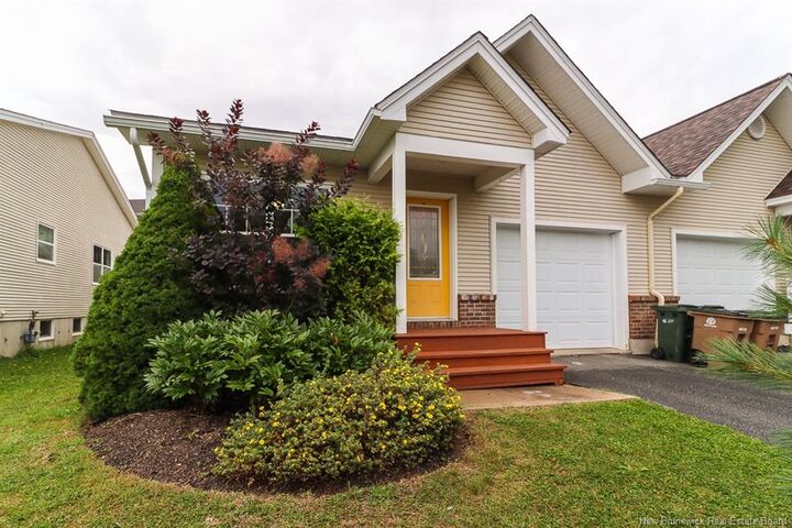 78 Tudor Lane — photo 1