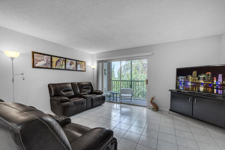 Property Photo:  87455 Old Highway 248  FL 33036 
