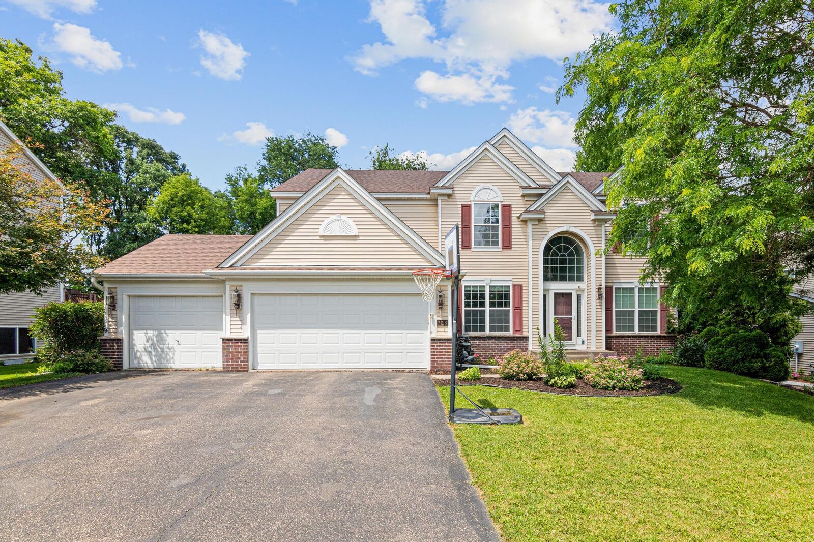 Property Photo: 7128 Timber Crest Drive S MN 55016