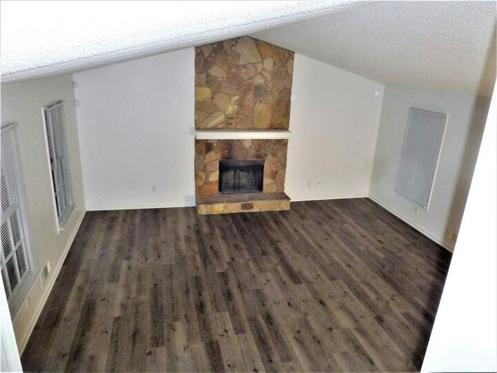 Property Photo: 382 Cross Creek Place GA 30011
