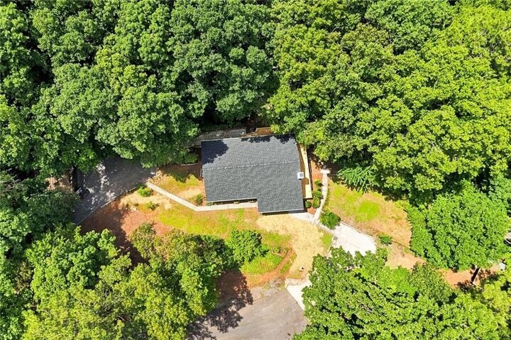 Property Photo:  283 Ash Circle  GA 30183 