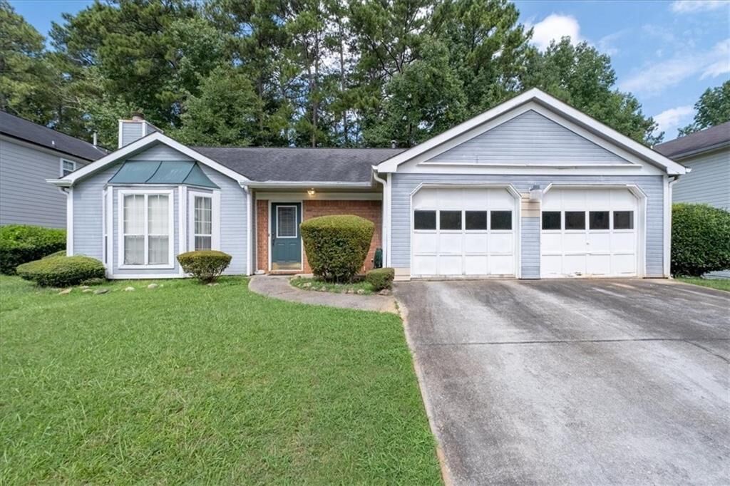 Property Photo: 511 Barclay Court GA 30083