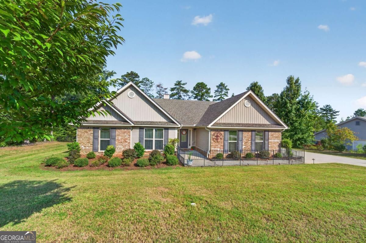Property Photo: 479 High Point Road NW GA 31061