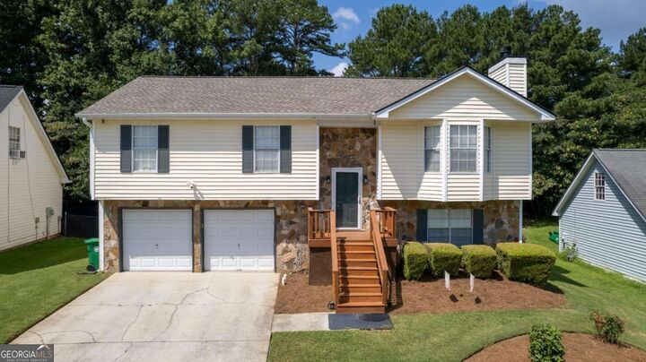 Property Photo: 1046 Redan Trace GA 30088