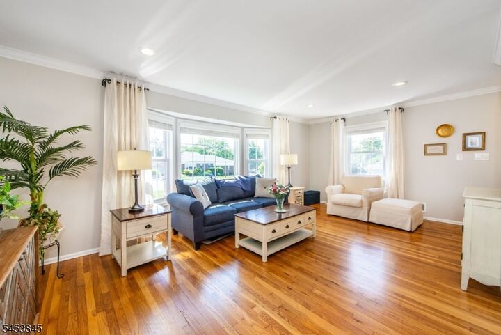 Property Photo:  81 Brandywyne Drive  NJ 07932 