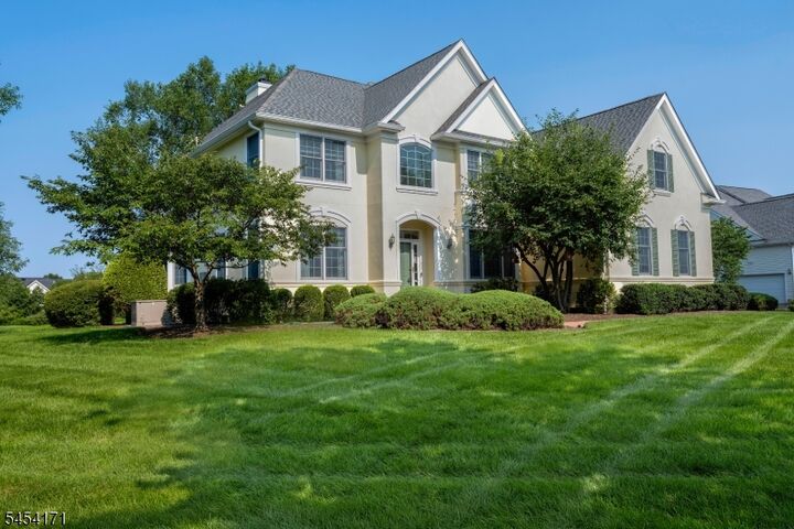 Property Photo:  5 Alvamar Ct  NJ 08558 