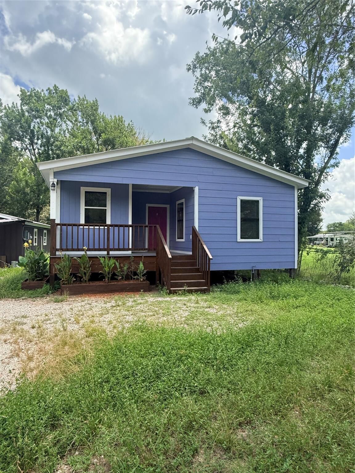 Property Photo: 2689 County Road 32 TX 77515