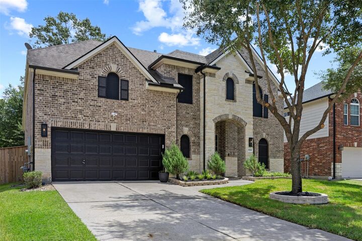 Property Photo: 13938 Sawmill Run Lane TX 77044