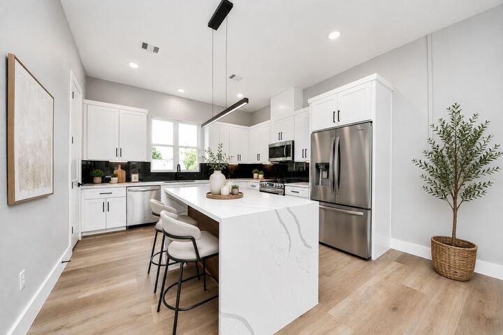 Property Photo:  2206 Carr Street  TX 77026 