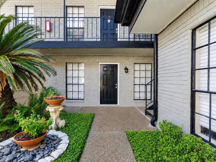 Property Photo:  3402 Garrott Street 1  TX 77006 