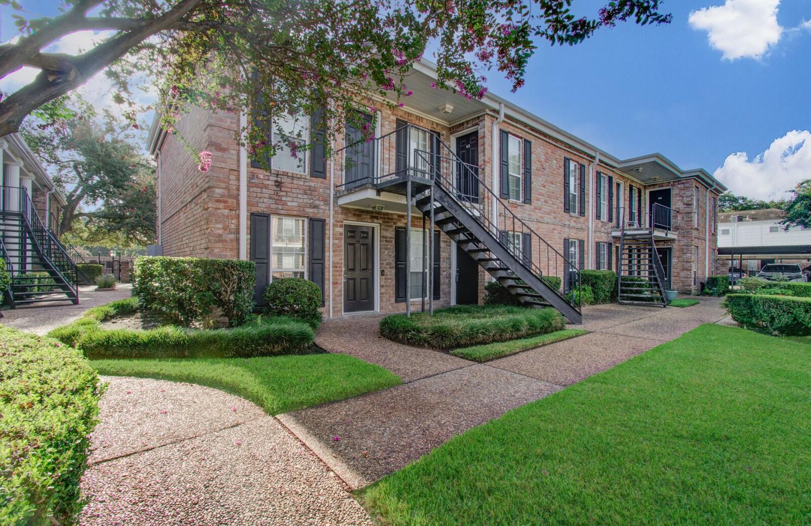 Property Photo: 6402 Del Monte Drive 42 TX 77057