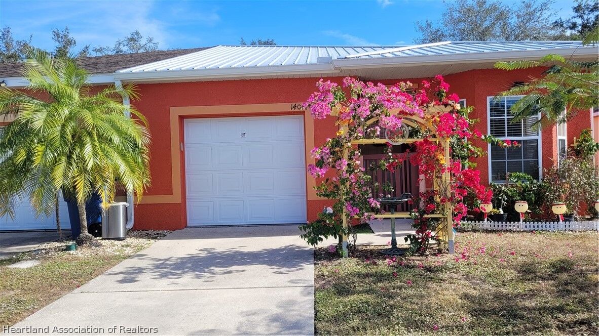 Property Photo:  1406 Las Villas Boulevard  FL 33870 