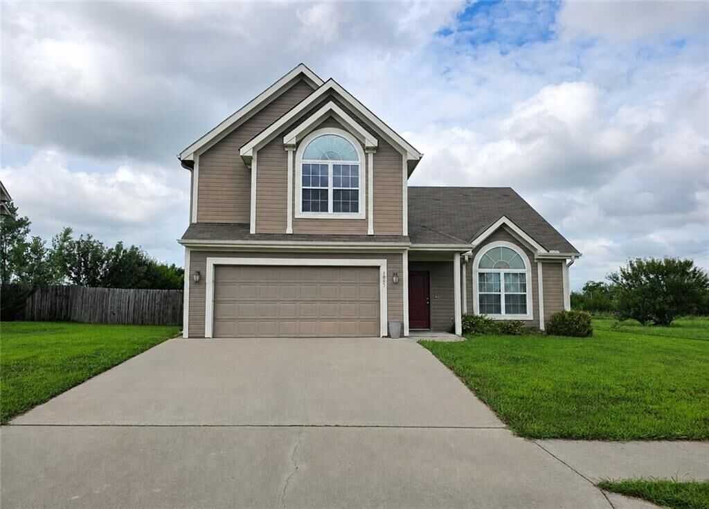 Property Photo: 1805 Eastridge Avenue MO 64429