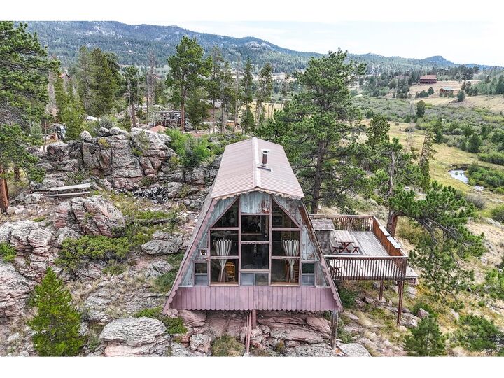 Property Photo:  242 Chippewa Way  CO 80545 