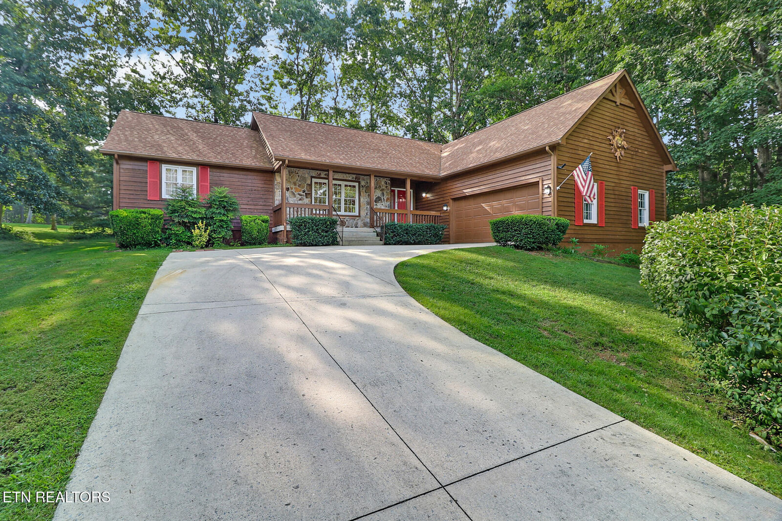 Property Photo: 25 Amesbury Court TN 38558