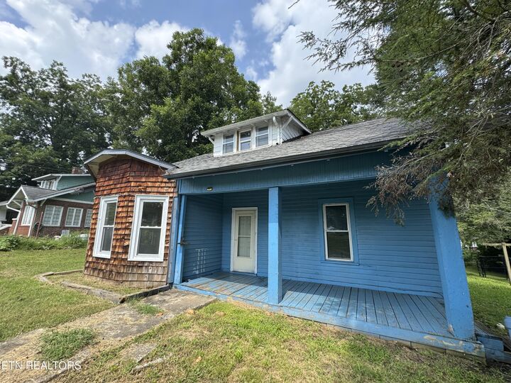 Property Photo: 131 Lincoln Ave TN 37821