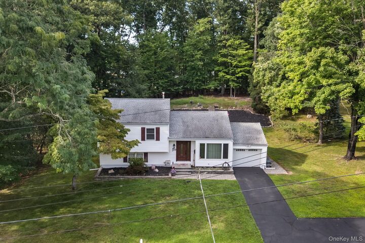 Property Photo:  7 Windmill Lane  NY 10956 