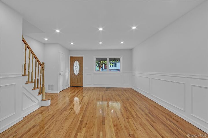 Property Photo:  931 E 232nd Street  NY 10466 