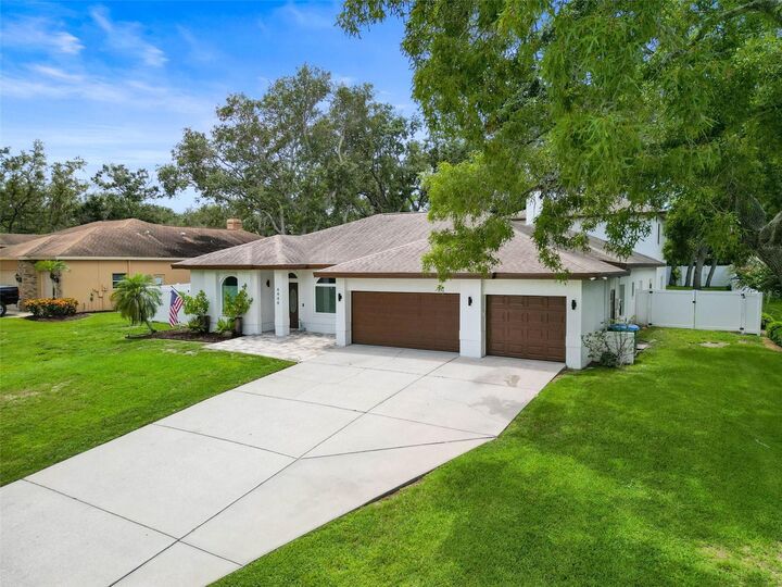 Property Photo:  4448 Glenbrook Drive  FL 34683 