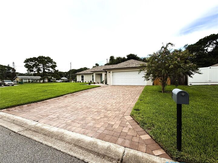 Property Photo: 5515 Eagle Way FL 32953