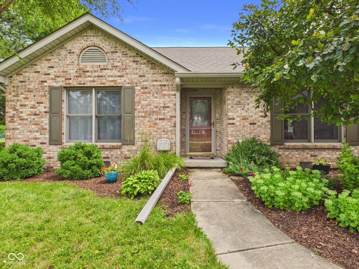 Property Photo: 1413 N Fairview Avenue IN 46001
