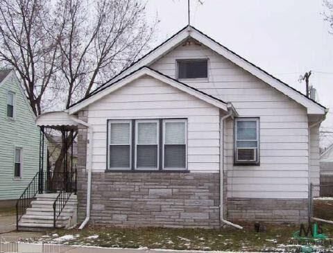 Property Photo:  17444 Ivanhoe Street  MI 48066 