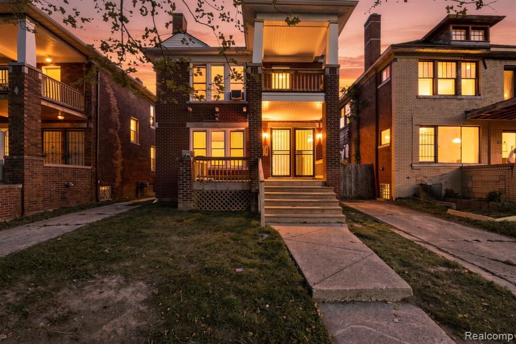 Property Photo: 3304 Clairmount Street MI 48206 1985