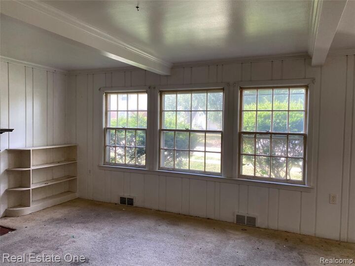 Property Photo: 35437 Stellwagen Street MI 48184 2361