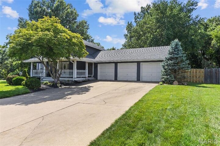 Property Photo: 4 River Ridge Court MO 63303