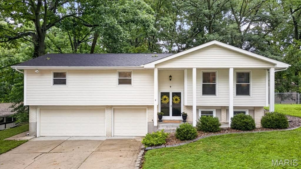 Property Photo: 9 San Camille Court MO 63303