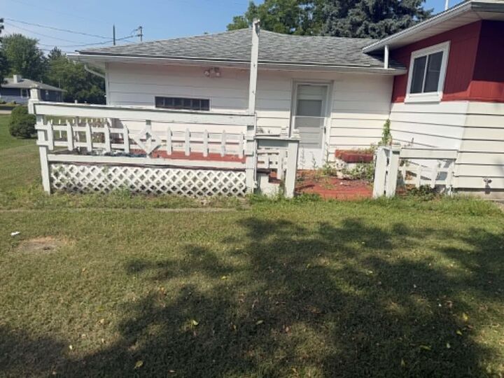Property Photo:  1820 SE Boutell Road  MI 48732 