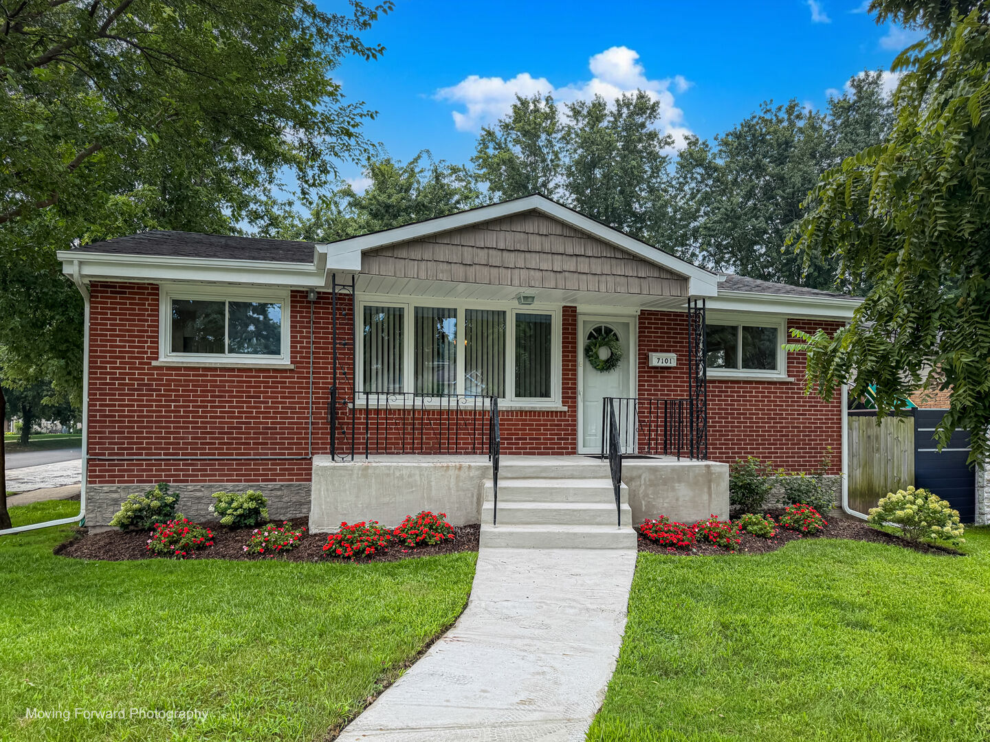 Property Photo: 7101 W 114th Place IL 60482
