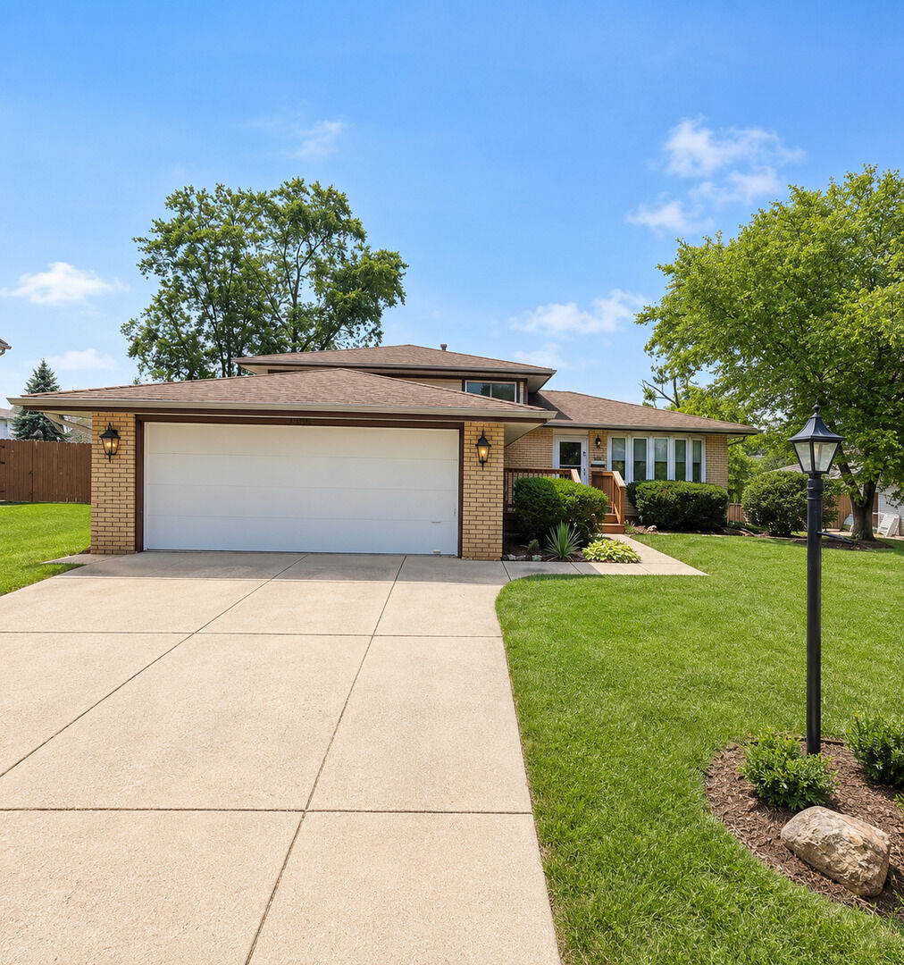 Property Photo:  8808 S 85th Court  IL 60457 