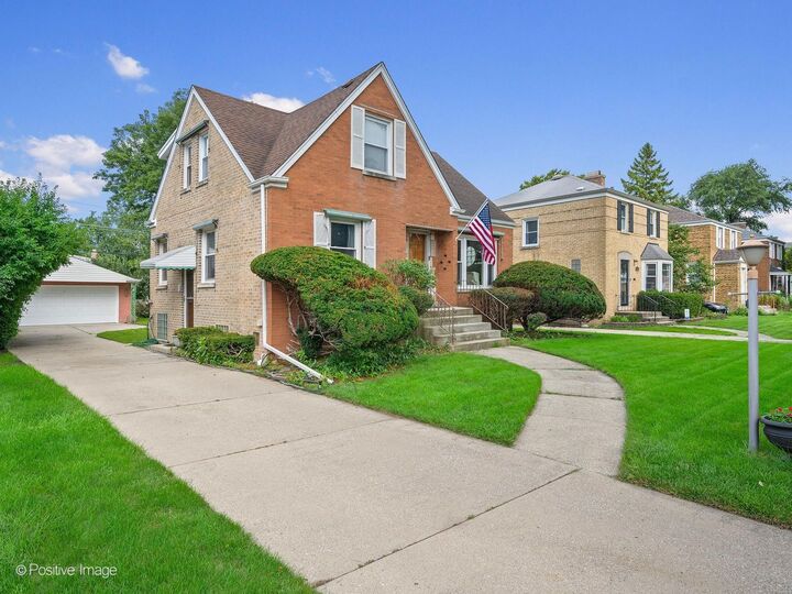 Property Photo: 2236 S 5th Avenue IL 60546
