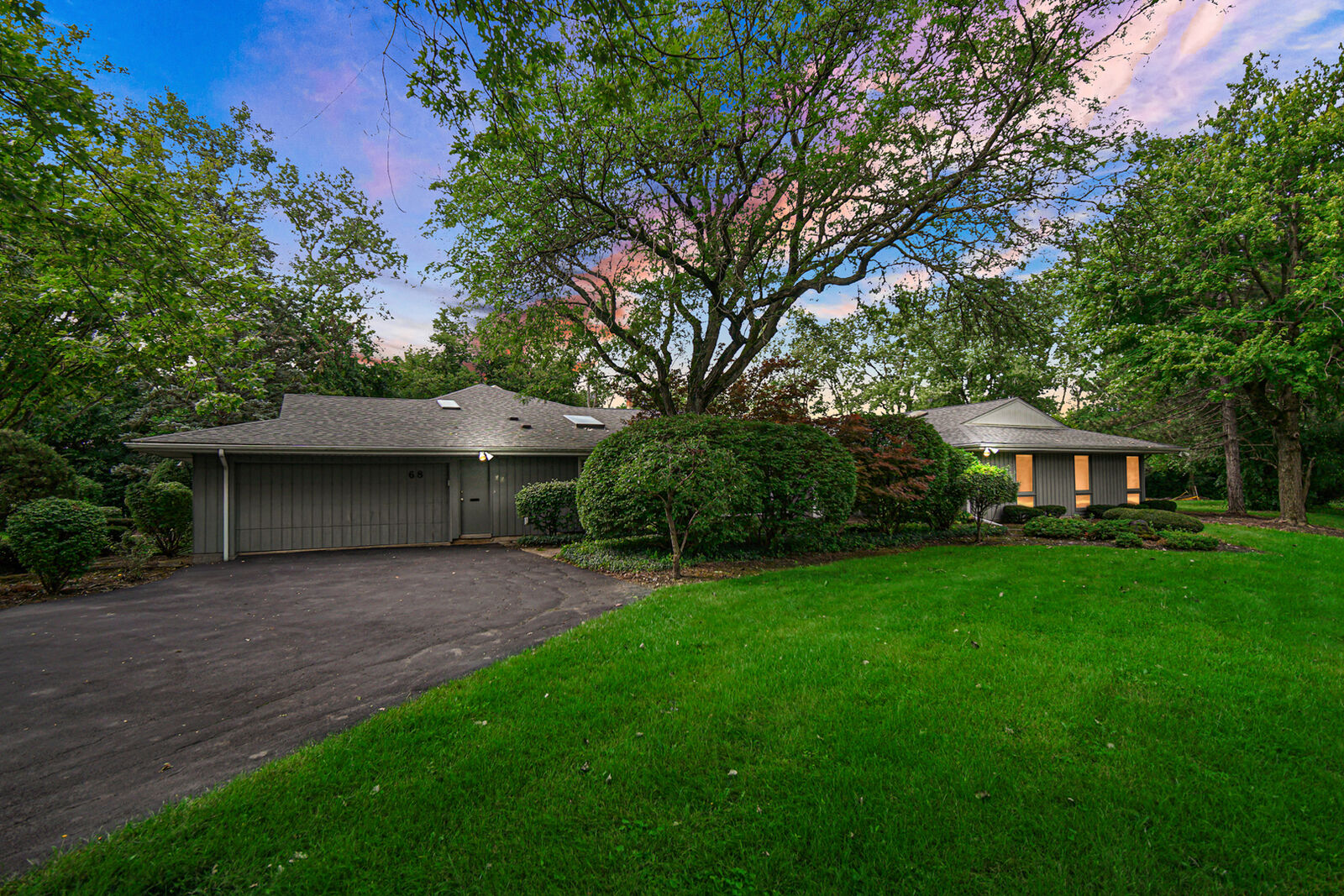 Property Photo: 68 Graymoor Lane IL 60461