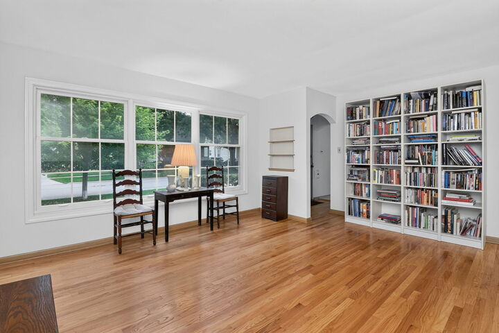 Property Photo:  326 N Kensington Avenue  IL 60526 