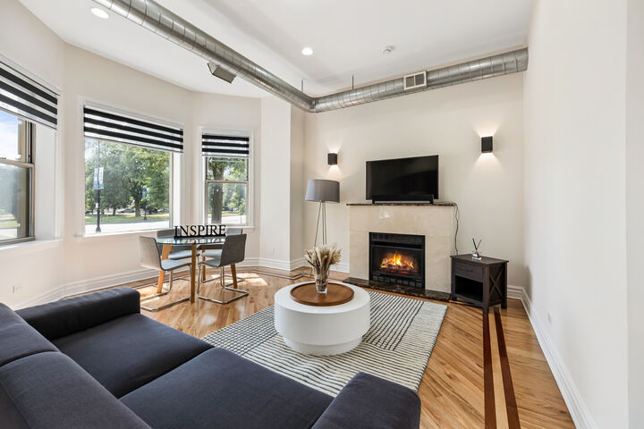 Property Photo: 5016 S King Drive 1E IL 60615