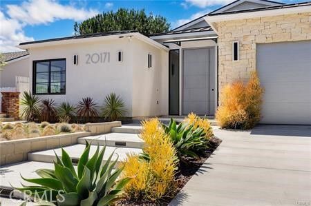 Property Photo: 20171 Bayview Avenue CA 92660