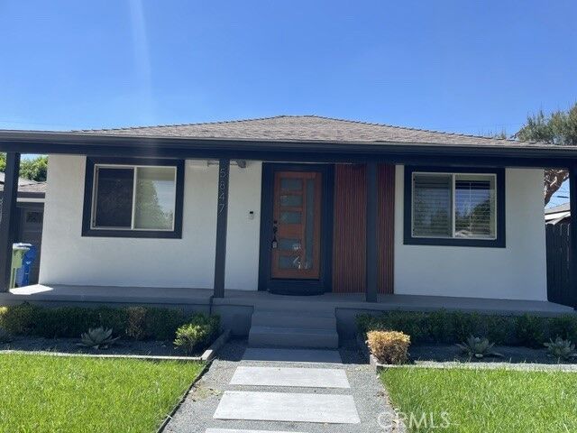 Property Photo: 5847 Texhoma Avenue CA 91316