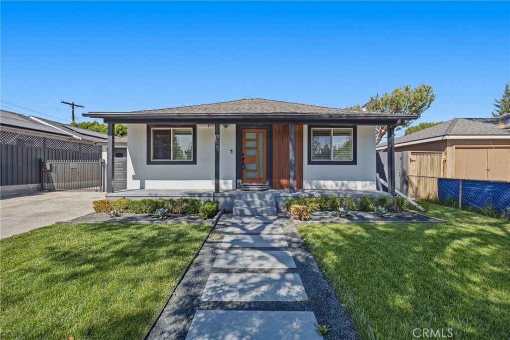 Property Photo:  5847 Texhoma Avenue  CA 91316 