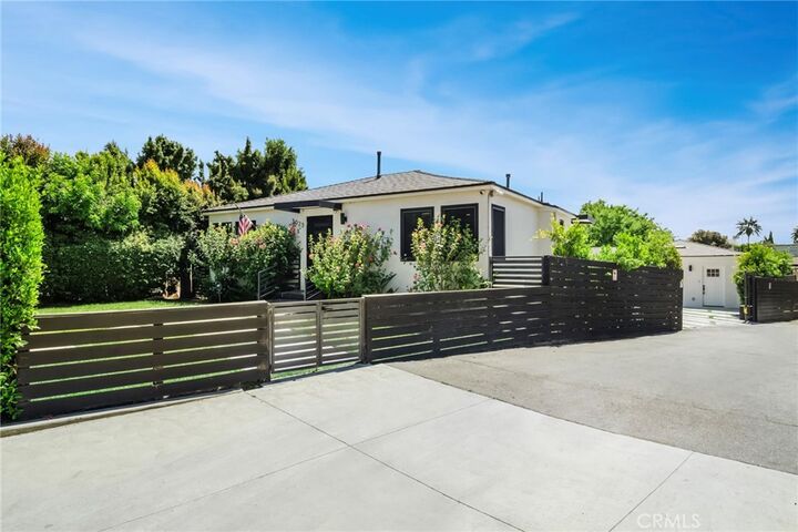 Property Photo: 3023 Glendon CA 90034