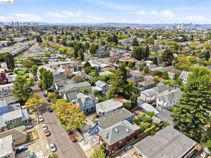 Property Photo:  2922 Otis St  CA 94703 