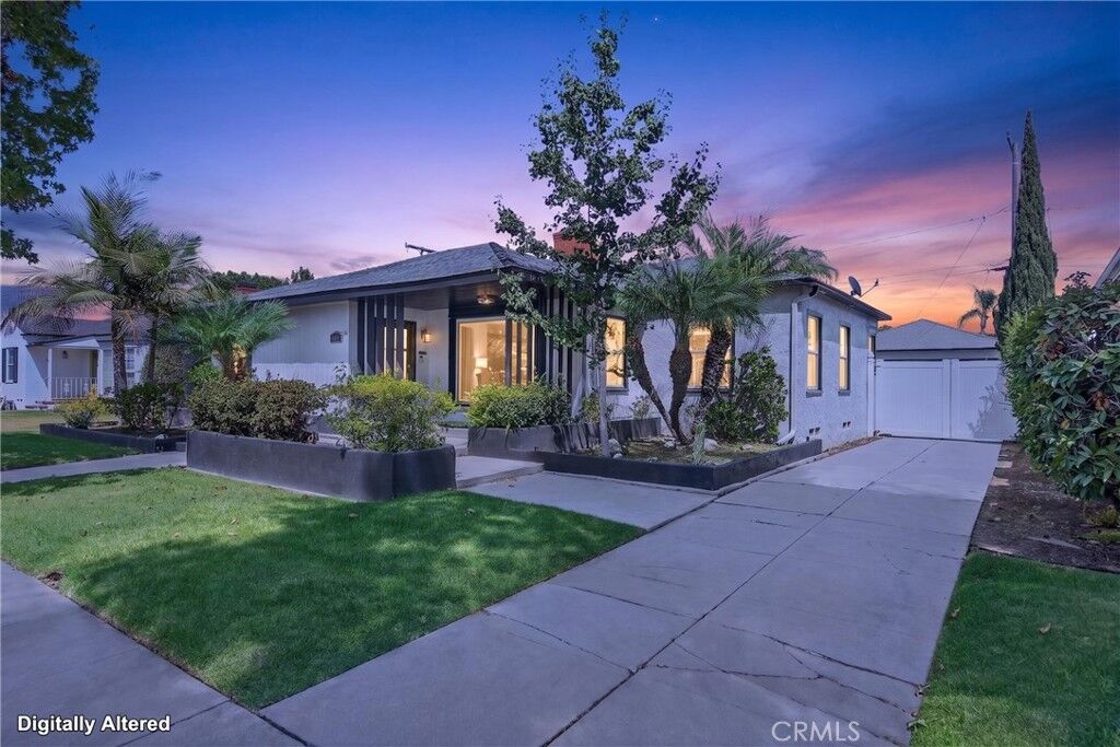Property Photo:  3934 N Marshall Way N  CA 90807 