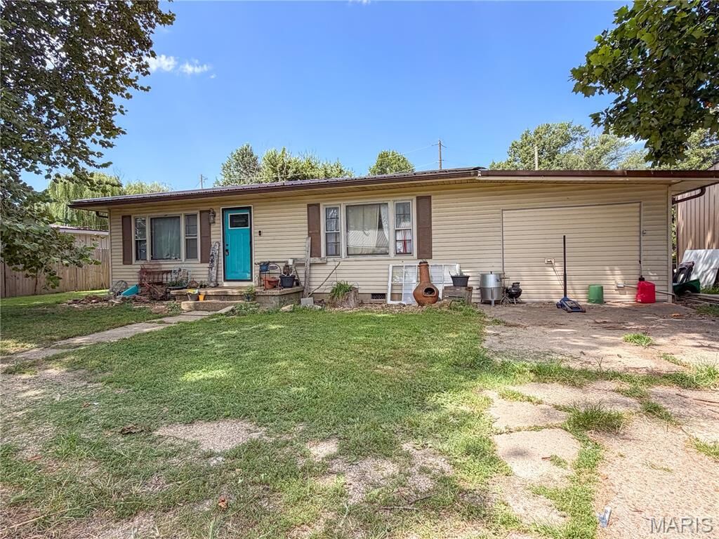 Property Photo: 411 N Short Street MO 63730